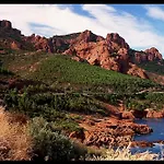 Cap Esterel Agay Raphael Vue Coeur Du Site Piscine Golf 4 Personnes Chez Magali Lejlighed *
