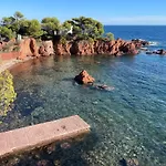 Cap Esterel Agay Raphael Vue Coeur Du Site Piscine Golf 4 Personnes Chez Magali Lejlighed Saint-Raphaël