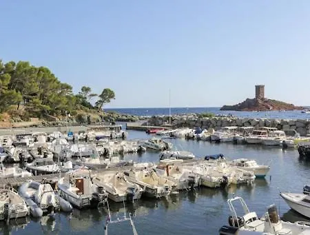 Cap Esterel Agay Raphael Vue Coeur Du Site Piscine Golf 4 Personnes Chez Magali شقة