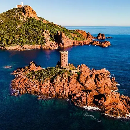 Cap Esterel Agay Raphael Vue Coeur Du Site Piscine Golf 4 Personnes Chez Magali Lejlighed