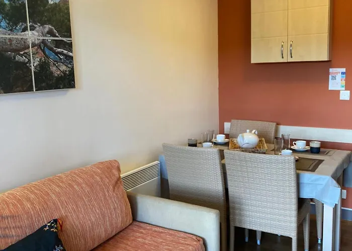 Cap Esterel Agay Raphael Vue Coeur Du Site Piscine Golf 4 Personnes Chez Magali Saint-Raphaël