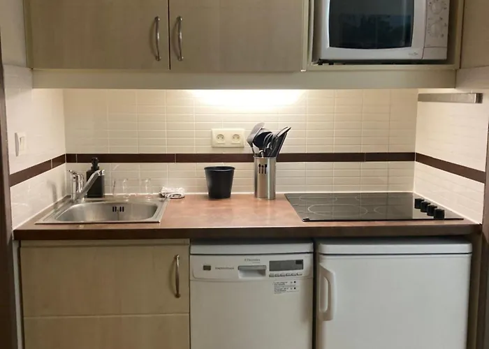 Cap Esterel Agay Raphael Vue Coeur Du Site Piscine Golf 4 Personnes Chez Magali *