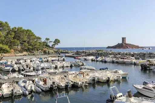 Cap Esterel Agay Raphael Vue Coeur Du Site Piscine Golf 4 Personnes Chez Magali Lejlighed